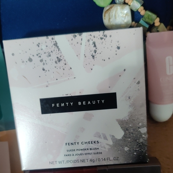 Clinique Blue and White Cosmetic Bag with Beauty Products - Picture 5 of 11